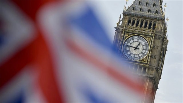 Britanya Bilinmeyene Adım Atıyor'