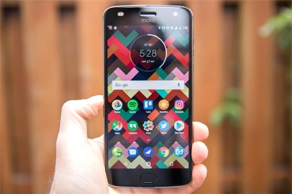Moto Z2 Force Edition Duyuruldu!