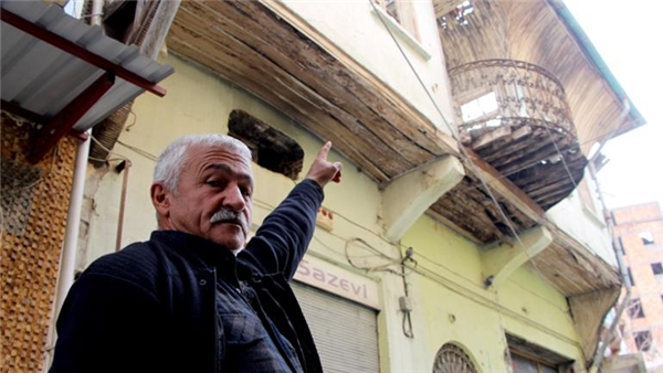 Şener Şen'in doğduğu öne sürülen tarihi ev, esnafı tedirgin ediyor
