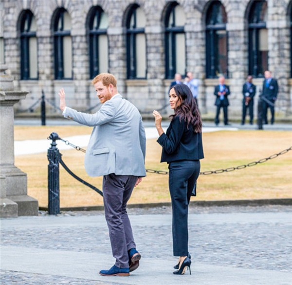Harry'den ailesine: Karım Meghan'dan özür dileyin