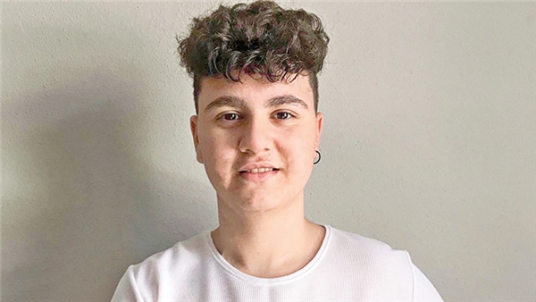 Kanser gülüşümüzle baş edemez