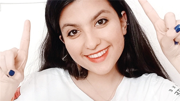 Kanser gülüşümüzle baş edemez