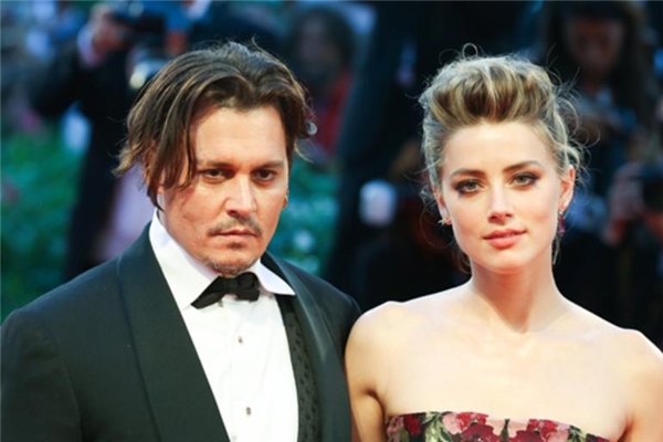 Güzel oyuncudan bebek sürprizi: Amber Heard anne oldu