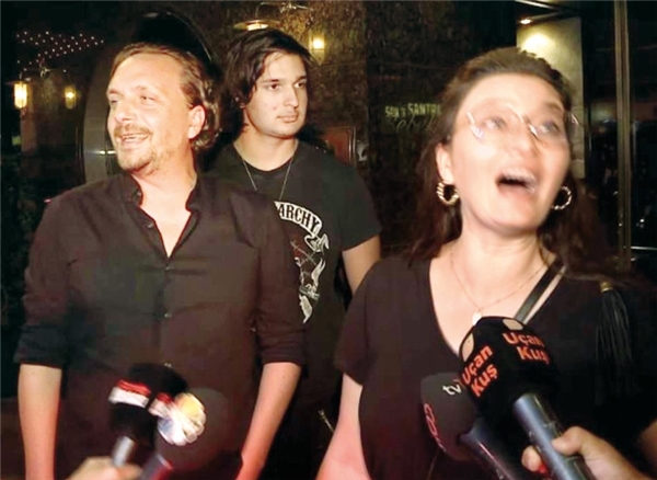  <a class='keyword-sd' href='/nurgul-yesilcay/' title='Nurgül Yeşilçay'>Nurgül Yeşilçay</a>'dan sorulara yanıt: Evlenmeye üşeniyoruz