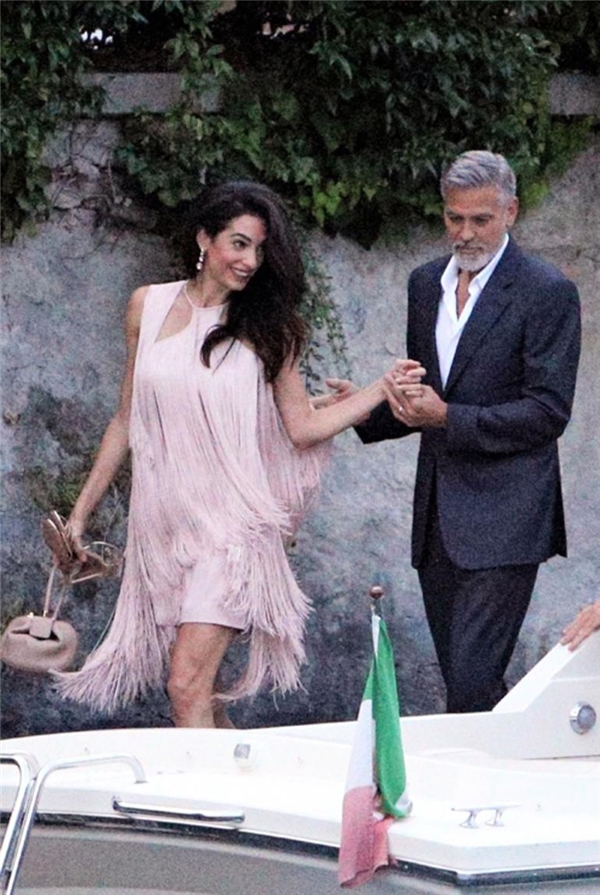 George Clooney'in lüks malikanesi de sele kapıldı: Birinci kat balkonuna kadar suya gömüldü