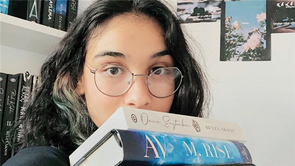 Kitap kurtları TikTok'u ele geçirdi