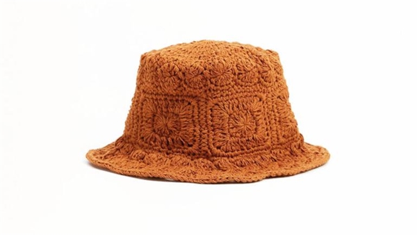 Eğlenceli ve nostaljik yaz şapkaları