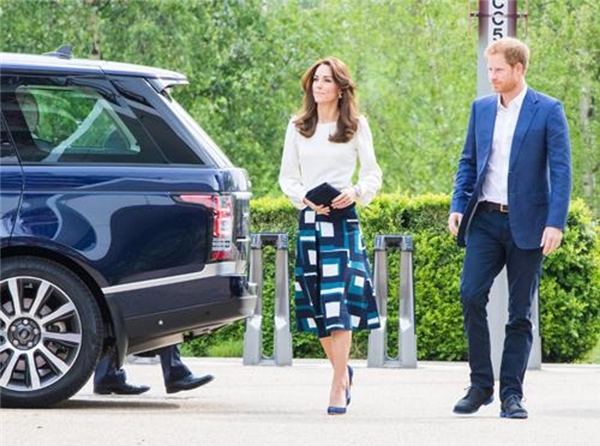 Kate, kayınbiraderi Harry'nin yerine geçiyor