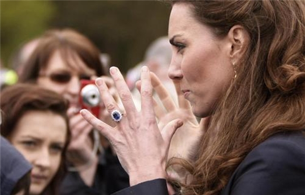 Kate, kayınbiraderi Harry'nin yerine geçiyor