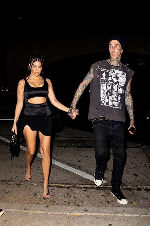 Travis Barker, en büyük korkusunu yenmesi için destek olan Kourtney Kardashian'a böyle teşekkür etti: Seninle her şey mümkün