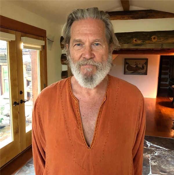 Oscar ödüllü oyuncu <a class='keyword-sd' href='/jeff-bridges/' title='Jeff Bridges'>Jeff Bridges</a> kanseri yendiğini duyurdu