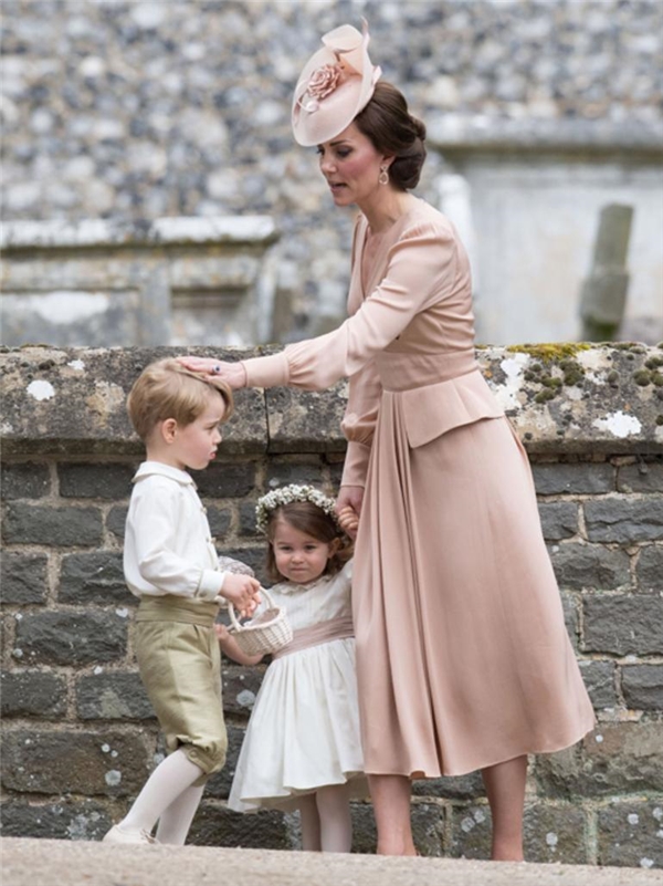 Kate Middleton'ın elbisesi sadece elbise değilmiş: 