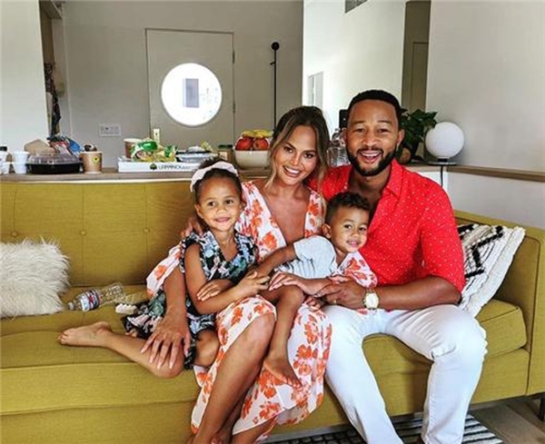 Chrissy Teigen, kaybettiği oğlunu böyle andı: Sen gittikten sonra ben de yaşamak istemezdim