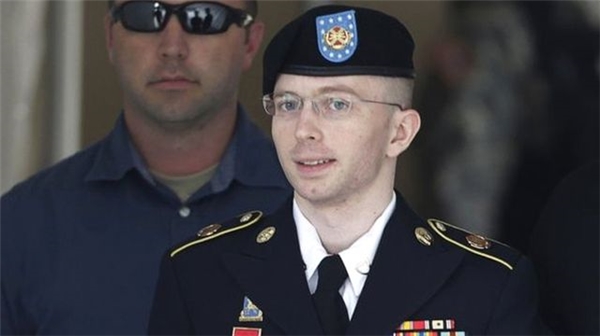Chelsea (Bradley) Manning yargılanması sırasında