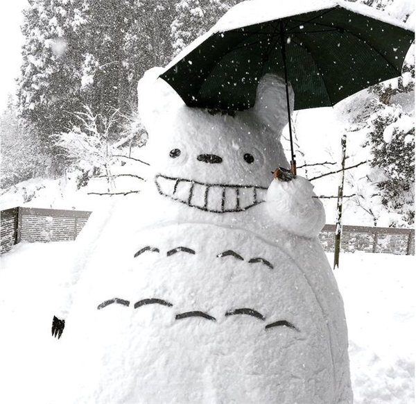 Japonya'da Çizgi Karakterler Kardan Adama Dönüştü