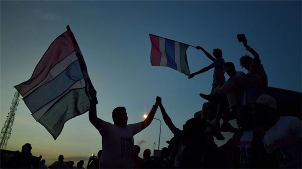 Gambiya'nın Devrik Lideri Sürgüne Gönderildi