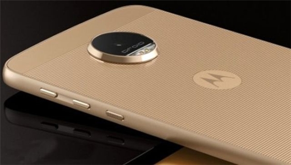 Moto Z2 Force'tan Kötü Haber!