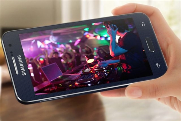 Galaxy J7 2016 Kullanıcılarına Müjdeli Haber!