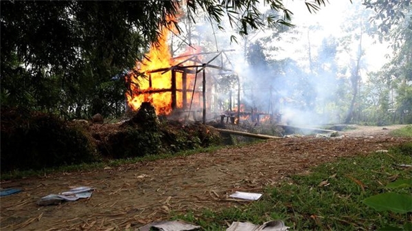 Myanmar Krizi: Bangladeş'e Kaçanlar 270 Bine Ulaştı, Can Kaybı 1000'i Geçebilir