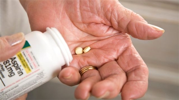 Aspirin 'Çürüyen Dişi Tamir Ediyor'