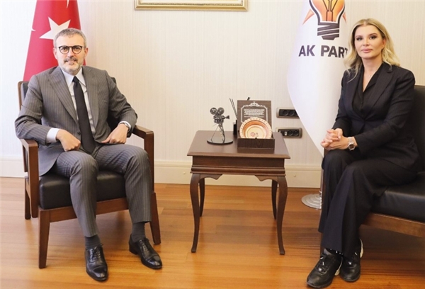 Bu, milletine aşık bir adamın hikayesidir