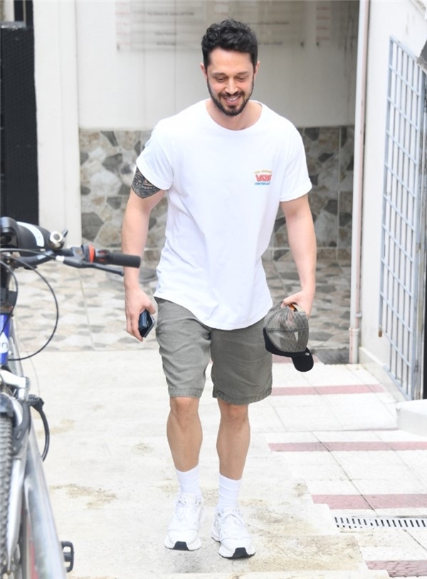 <a class='keyword-sd' href='/murat-boz/' title='Murat Boz'>Murat Boz</a> yeni dizisini yorumladı: Bu proje başka