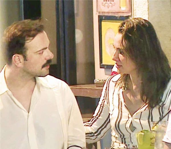 <a class='keyword-sd' href='/birce-akalay/' title='Birce Akalay'>Birce Akalay</a> ve yeni sevgilisi Erdem Hamza, Asmalımescit'te!