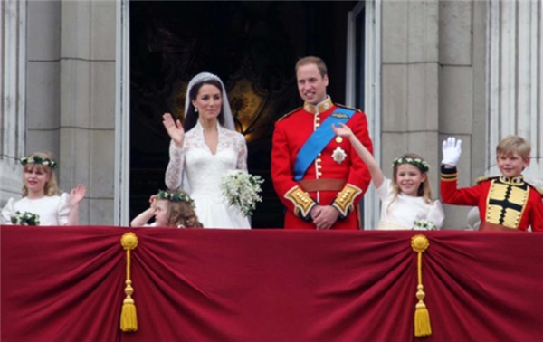 İngiliz kraliyet ailesinin gelini <a class='keyword-sd' href='/kate-middleton/' title='Kate Middleton'>Kate Middleton</a>, kameralar kapalıyken böyle yaşıyor