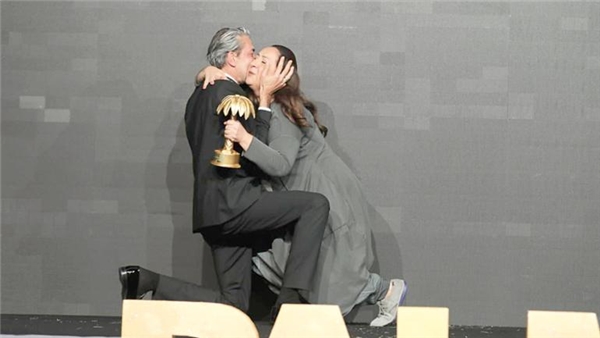 Golden Palm Awards ödül törenine Erkan Petekkaya ile Binnur Kaya damga vurdu