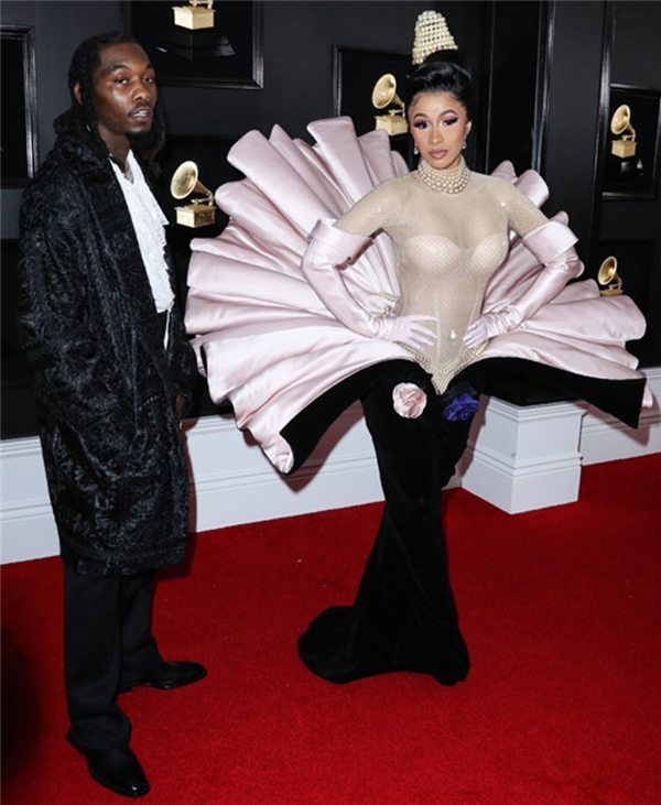 Cardi B'nin tuhaf kıyafeti olay oldu: Sanki animasyon film karakteri