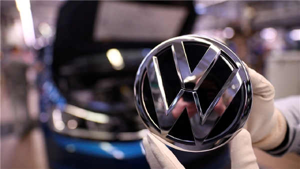 Volkswagen Türkiye'de Fabrika Kurmaktan Neden Vazgeçti?