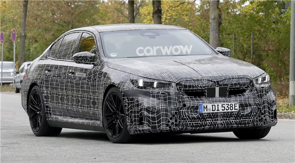 Yeni BMW M5 Nürburgring'te görüldü!