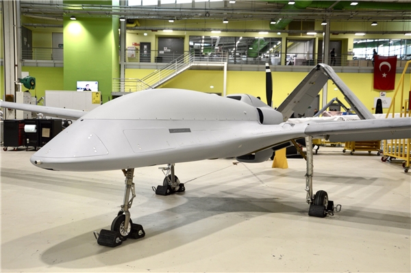 Dünyada Bir İlk: Bayraktar TB3 İlk Kez Pistten Teker Kesti