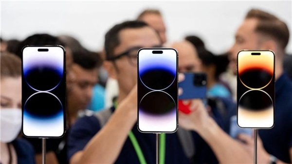 Kredi ve taksit seçenekleri ile en yeni iPhone'lara sahip ol! Hepsiburada ile avantajlardan faydalan!