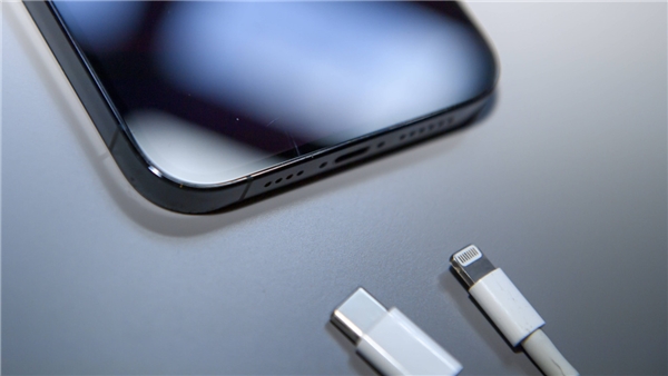 Apple, iPhone 15 ile geriden geliyor: İşte Android'in sahip olduğu özellikler