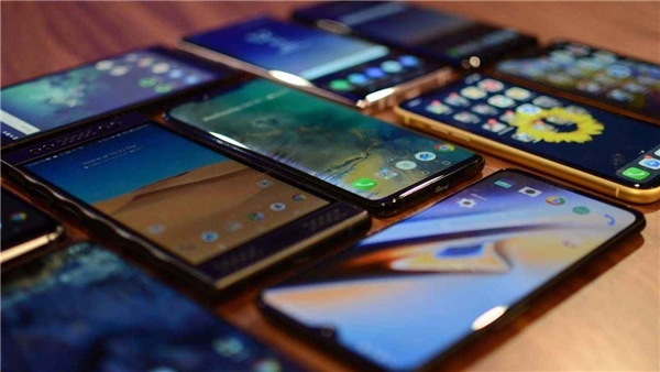 Avrupa'da <a class='keyword-sd' href='/akilli-telefon/' title='Akıllı Telefon'>Akıllı Telefon</a> Pazarı Tehlikede