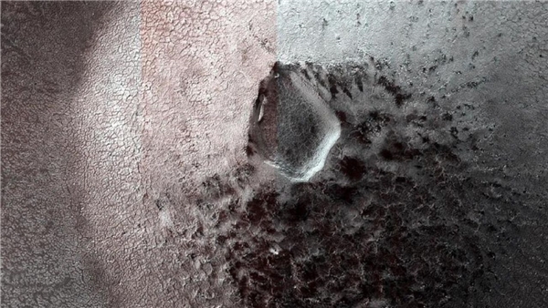 NASA'nın Mars Keşif Yörünge Aracı, Mars'taki Ürkütücü Örümcek Görüntüsünü Yakaladı