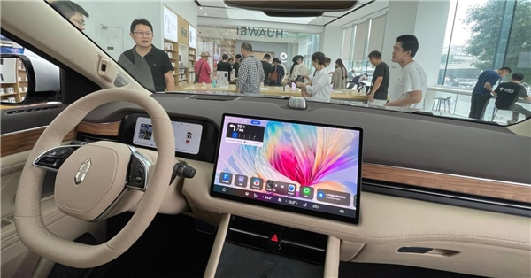 Huawei ve Seres Ortaklığıyla Kurulan Aito, Yeni Elektrikli Otomobilini Seri Üretime Başladı