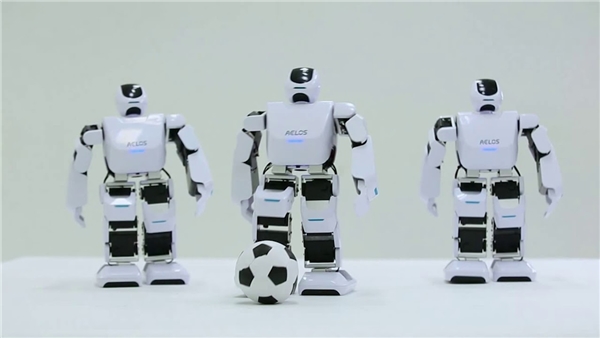 Huawei'nin HarmonyOS'li insansı robotu Aelos tanıtıldı