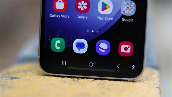 Google ve iPhone Yeni Reklam Filmiyle Dostluğunu Gösteriyor