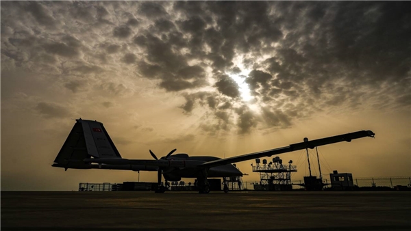 Bayraktar TB3 SİHA, 27 saat 19 dakika havada kalarak yeni bir rekor kırdı