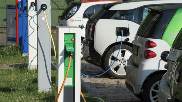 Almanya'da 2. El Elektrikli Otomobil Piyasasında Değer Kaybı