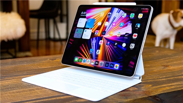 Apple, Yeni OLED iPad Pro'yu Tanıtacak