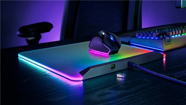 Razer Firefly V2 Pro: Yeni Oyuncu Mouse Padiyle Büyük İlgi
