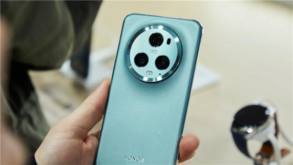 Honor Magic 6 Pro Türkiye'de Tanıtıldı