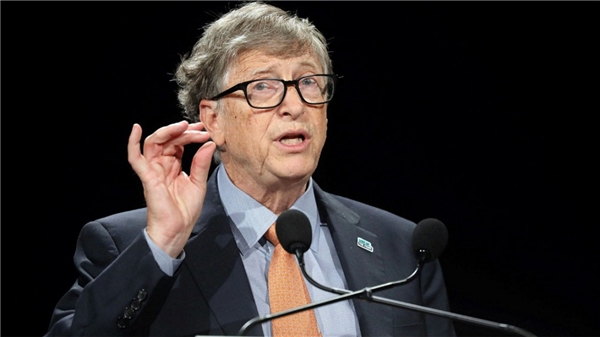 Bill Gates aşı iddiaları hakkında konuştu: Gülmek zorundayım