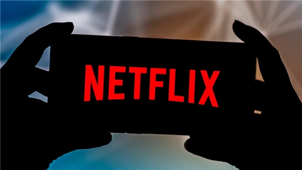 Netflix'ten şok karar! Diziler hemen yayınlanmayacak