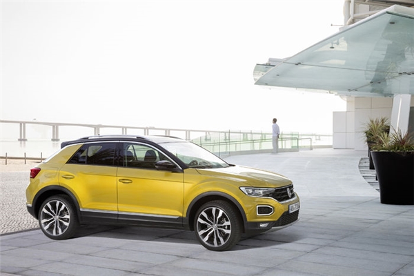 Volkswagen T-Roc Türkiye'de Satışa Sunuldu: İşte Fiyatı