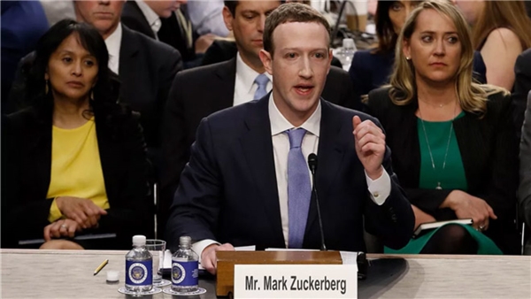 Mark Zuckerberg'den çalışanlarına tuzak!