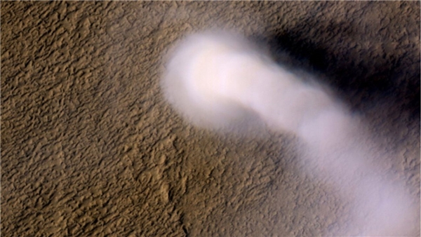 NASA, Mars'ta toz şeytanlarına tanık oldu!
